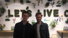edie's senior report Matt Mace speaks to Ecover's head of long-term innovation Tom Domen at the 'Rubbish cafe'
